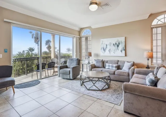 Photo 3 of Single family home for sale at 17810 Lee Ave, Redington Shores, FL 33708 | MLS# TB8552128 | Listing updated on 2026-10-02