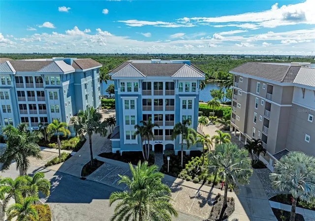 Photo 3 of Condo for sale at 391 Aruba Cir #401, Bradenton, FL 34209 | MLS# A4707401 | Listing updated on 2026-10-08