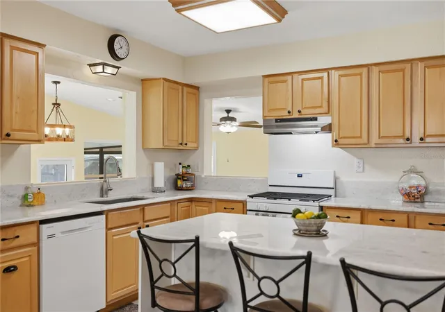 Photo 4 of Single family home for sale at 2314 N Griffin Dr, Leesburg, FL 34748 | MLS# O6444786 | Listing updated on 2026-09-26
