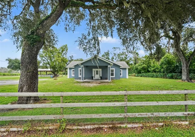 Photo 3 of Single family home for sale at 7040 Lumberton Rd, Zephyrhills, FL 33540 | MLS# TB8552136 | Listing updated on 2026-10-07