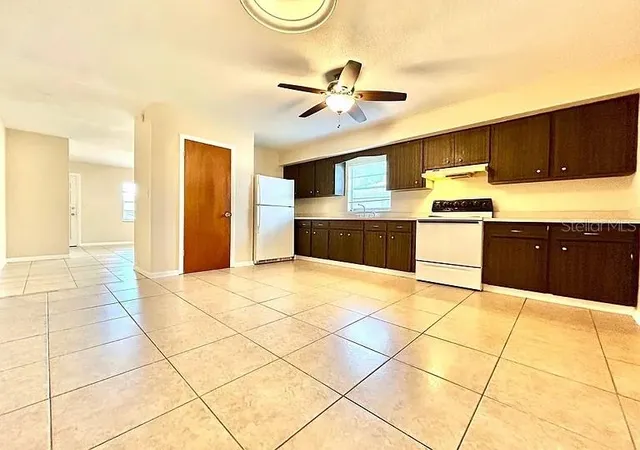 Photo 3 of Multi family home for sale at 530 532 Park Ave, Umatilla, FL 32784 | MLS# G5118259 | Listing updated on 2026-09-26