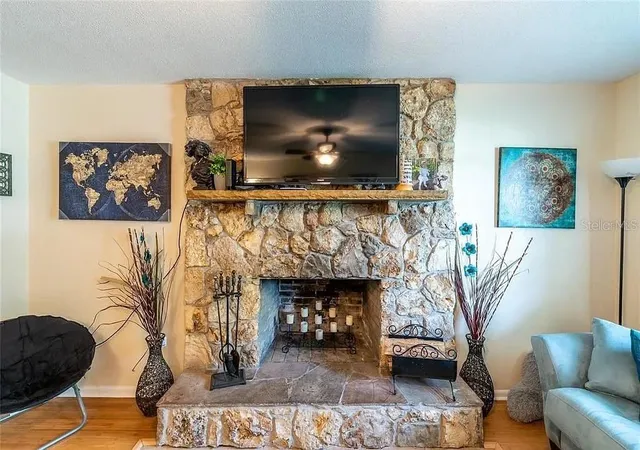 Photo 3 of House for sale at 530-532 Park Ave, Umatilla, FL 32784 | MLS# G5118259 | Listing updated on 2026-09-26