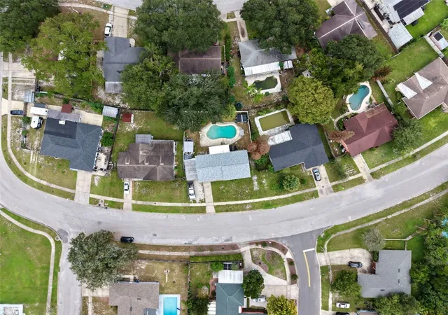 Photo 2 of Single family home for sale at 1107 Jerome Way, Apopka, FL 32703 | MLS# O6444789 | Listing updated on 2026-09-26