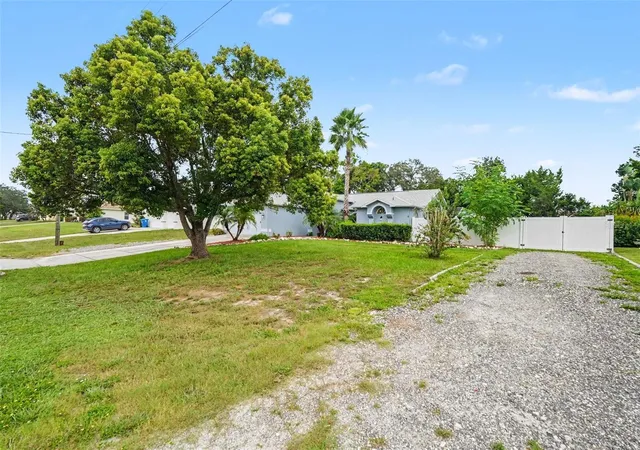 Photo 3 of Single family home for sale at 6293 Grapewood Rd, Spring Hill, FL 34609 | MLS# TB8552141 | Listing updated on 2026-10-09