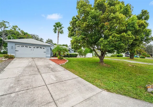 Photo 3 of Single family home for sale at 6293 Grapewood Rd, Spring Hill, FL 34609 | MLS# TB8552141 | Listing updated on 2026-10-09