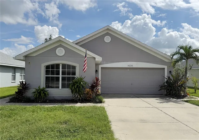 Photo 1 of Single family home for sale at 14214 Edinburgh Moor Dr, Wimauma, FL 33598 | MLS# TB8552143 | Listing updated on 2026-10-07