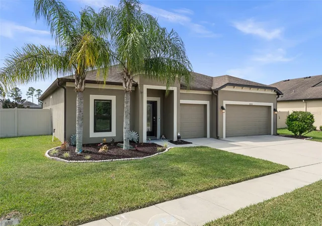Photo 2 of Single family home for sale at 18730 Cortes Crk Blvd, Spring Hill, FL 34610 | MLS# A4707406 | Listing updated on 2026-10-01