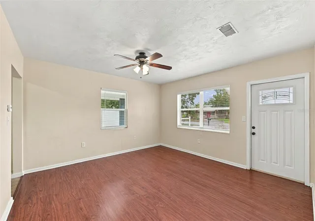 Photo 4 of Single family home for sale at 1007 21st Avenue W, Palmetto, FL 34221 | MLS# A4707407 | Listing updated on 2026-10-09