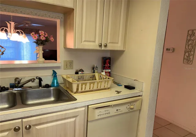 Photo 4 of House for sale at 2465 W Northside Dr #1702, Clearwater, FL 33761 | MLS# TB8552147 | Listing updated on 2026-10-01