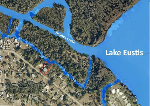 Photo 2 of Single family home for sale at 11813 Ocklawaha Dr, Leesburg, FL 34788 | MLS# NS1089344 | Listing updated on 2026-09-26