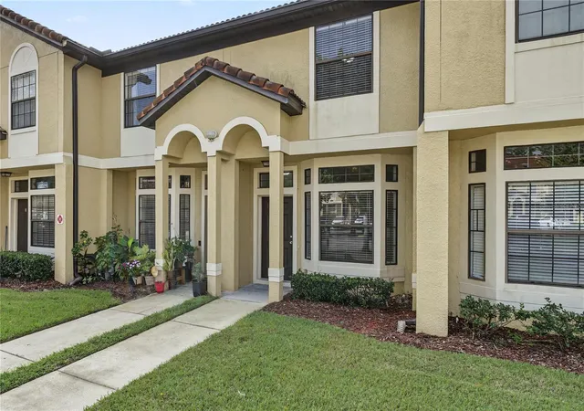 Listing Photo 1 - Condo for sale in building located at 6013 Scotchwood Gln, ORLANDO, FL 32822 - Unit #20