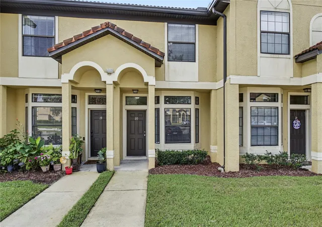 Listing Photo 2 - Condo for sale in building located at 6013 Scotchwood Gln, ORLANDO, FL 32822 - Unit #20