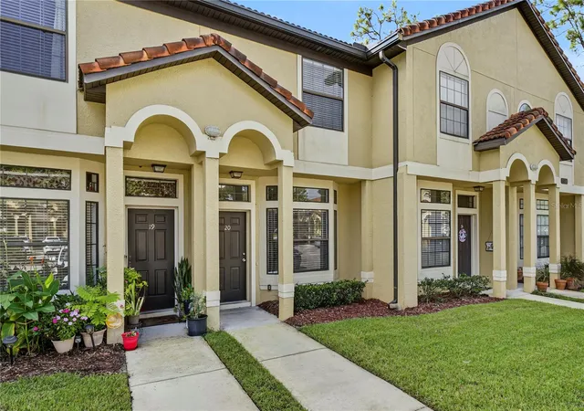 Listing Photo 3 - Condo for sale in building located at 6013 Scotchwood Gln, ORLANDO, FL 32822 - Unit #20