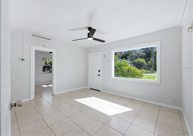 Photo 4 of Single family home for sale at 4620 Violet Ave, Sarasota, FL 34233 | MLS# A4707410 | Listing updated on 2026-09-26