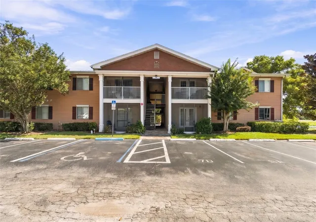 Photo 1 of Condo for sale at 185 N Pearl Lake Cswy #110, Altamonte Springs, FL 32714 | MLS# O6444805 | Listing updated on 2026-09-29