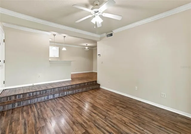 Photo 4 of Condo for sale at 185 N Pearl Lake Cswy #110, Altamonte Springs, FL 32714 | MLS# O6444805 | Listing updated on 2026-09-29