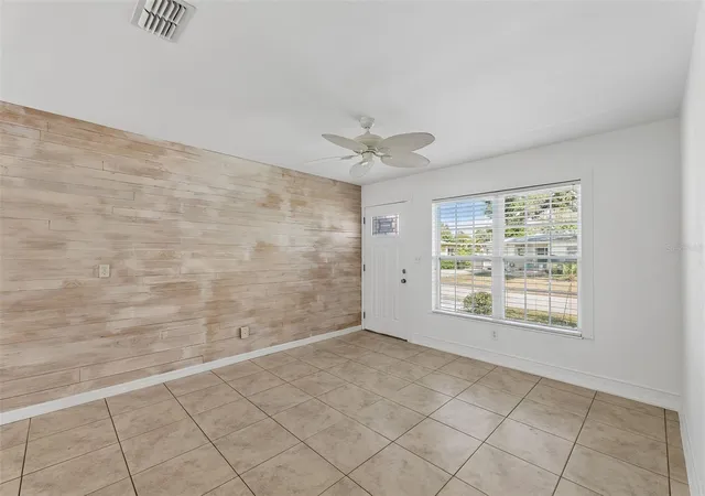 Photo 3 of Single family home for sale at 2 Robben Ter, Daytona Beach, FL 32118 | MLS# O6444806 | Listing updated on 2026-10-07