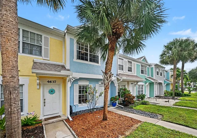 Photo 2 of Townhouse for sale at 4641 Sabal Key Dr, Bradenton, FL 34203 | MLS# TB8552156 | Listing updated on 2026-10-03