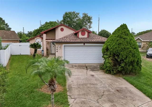 Photo 2 of Single family home for sale at 306 Houston Woods Ct, Orlando, FL 32824 | MLS# S5158297 | Listing updated on 2026-10-02