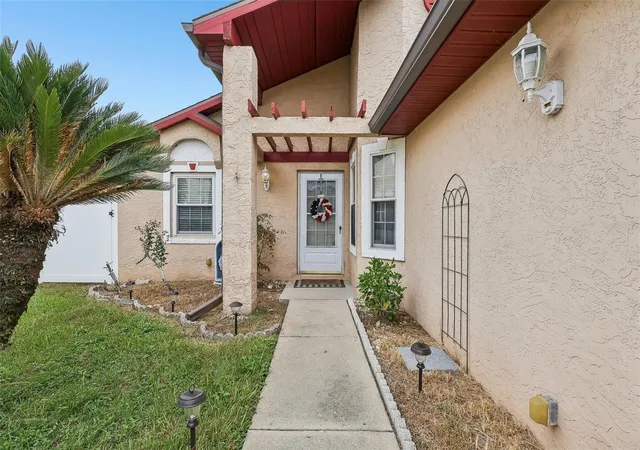 Photo 3 of Single family home for sale at 306 Houston Woods Ct, Orlando, FL 32824 | MLS# S5158297 | Listing updated on 2026-10-02