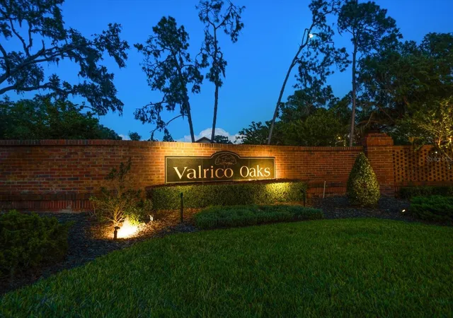 Photo 1 of Single family home for sale at 1105 Deer Run Pl, Valrico, FL 33594 | MLS# TB8552162 | Listing updated on 2026-10-22