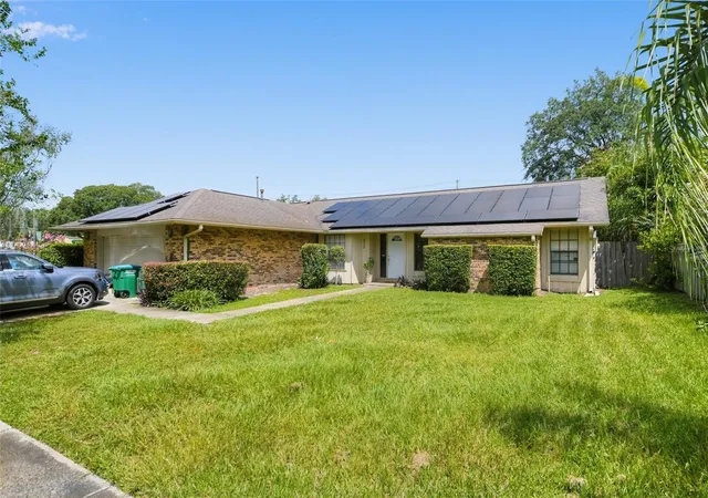 Photo 1 of Single family home for sale at 812 Maraval Court, Longwood, FL 32750 | MLS# O6444815 | Listing updated on 2026-10-05