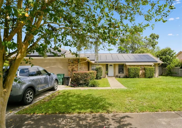 Photo 3 of Single family home for sale at 812 Maraval Court, Longwood, FL 32750 | MLS# O6444815 | Listing updated on 2026-10-05