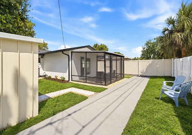Photo 4 of Single family home for sale at 5734 20th Avenue N, Saint Petersburg, FL 33710 | MLS# TB8552165 | Listing updated on 2026-10-16