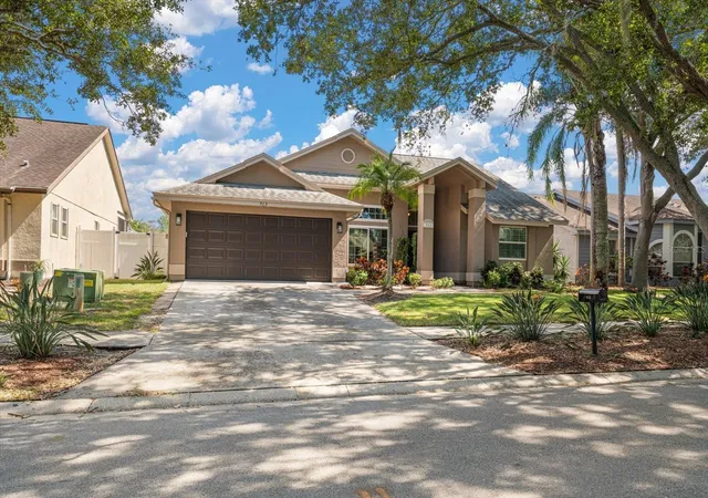 Photo 2 of Single family home for sale at 913 Westwinds Blvd, Tarpon Springs, FL 34689 | MLS# TB8552166 | Listing updated on 2026-09-28