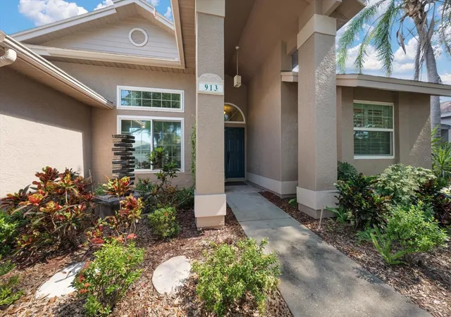 Photo 3 of Single family home for sale at 913 Westwinds Blvd, Tarpon Springs, FL 34689 | MLS# TB8552166 | Listing updated on 2026-09-28