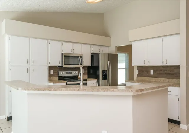 Photo 4 of Single family home for sale at 13424 Silvercreek Dr, Riverview, FL 33579 | MLS# C7531214 | Listing updated on 2026-10-08