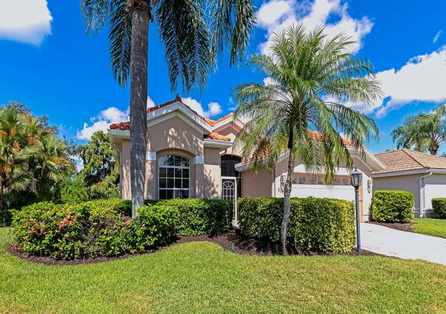 Photo 1 of Single family home for sale at 5113 Flagstone Dr, Sarasota, FL 34238 | MLS# N6145925 | Listing updated on 2026-10-06