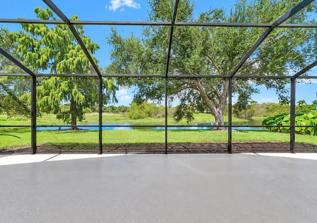 Photo 2 of Single family home for sale at 5113 Flagstone Dr, Sarasota, FL 34238 | MLS# N6145925 | Listing updated on 2026-10-06