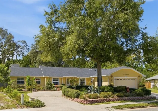 Photo 2 of Single family home for sale at 326 W Hornbeam Dr, Longwood, FL 32779 | MLS# O6444823 | Listing updated on 2026-10-04
