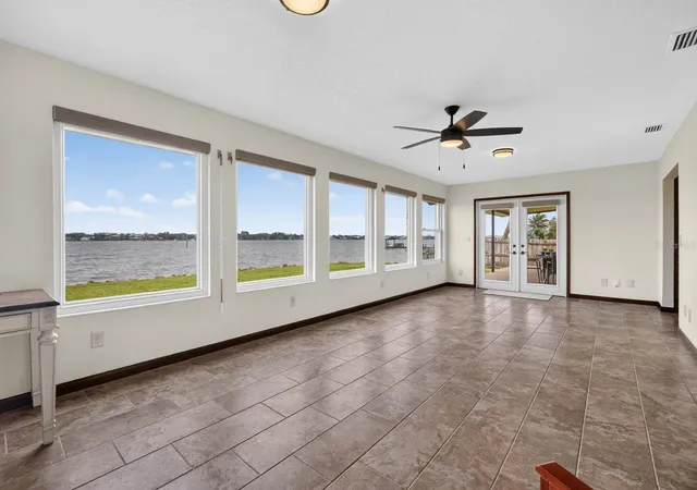 Photo 3 of Single family home for sale at 22 Emerald Dr, Ormond Beach, FL 32174 | MLS# FC321702 | Listing updated on 2026-10-02
