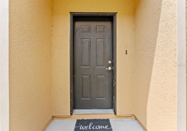 Photo 2 of Townhouse for sale at 16309 Newbury Palms Ct, Tampa, FL 33647 | MLS# TB8552179 | Listing updated on 2026-09-26