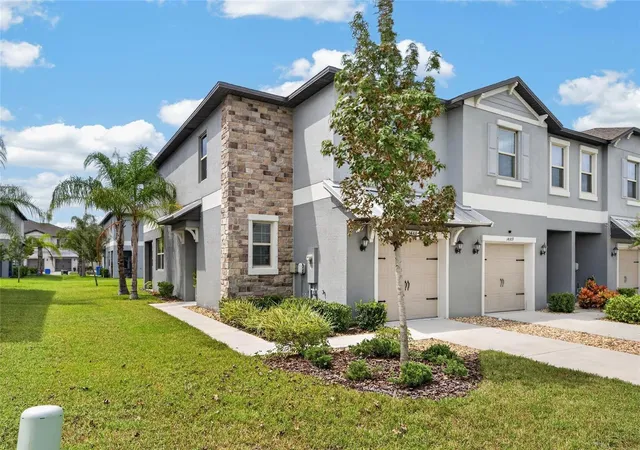Photo 3 of Townhouse for sale at 14311 Easy Goer St, Ruskin, FL 33573 | MLS# TB8552189 | Listing updated on 2026-09-30