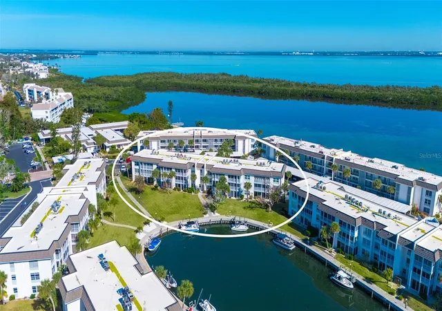 Photo 4 of Condo for sale at 4380 Exeter Dr #101, Longboat Key, FL 34228 | MLS# A4707428 | Listing updated on 2026-10-08