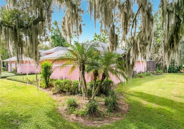 Photo 4 of Single family home for sale at 3305 Imperial Ln, Lakeland, FL 33812 | MLS# L4965353 | Listing updated on 2026-10-02