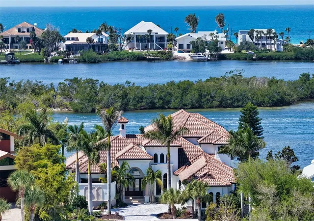 Photo 3 of Single family home for sale at 275 Lookout Point Dr, Osprey, FL 34229 | MLS# A4707430 | Listing updated on 2026-10-02