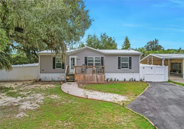 Photo 2 of Manufactured home for sale at 15068 Se 105th Avenue, Summerfield, FL 34491 | MLS# G5118267 | Listing updated on 2026-09-26