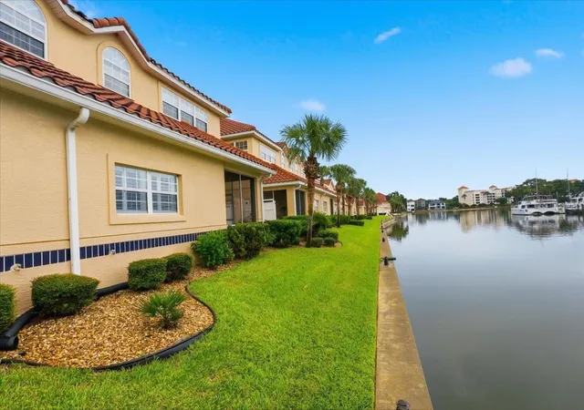 Listing Photo 5 - Condo for sale in building located at 2 Marina Pt Pl, PALM COAST, FL 32137