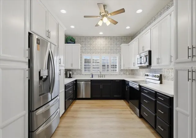 Listing Photo 4 - Condo for sale in building located at 2 Marina Pt Pl, PALM COAST, FL 32137