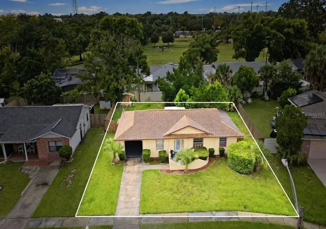 Photo 3 of Sale Pending at 613 Larry Dr, Deland, FL 32724 | MLS# V4951515 | Listing updated on 2026-10-02