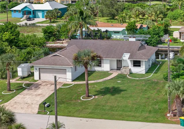 Photo 1 of Single family home for sale at 300 Tarpon Way, Punta Gorda, FL 33950 | MLS# C7531220 | Listing updated on 2026-10-07