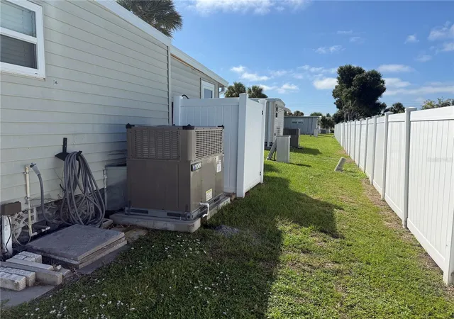 Photo 3 of Manufactured home for sale at 6150 Teahouse Rd, Venice, FL 34293 | MLS# N6145928 | Listing updated on 2026-09-26