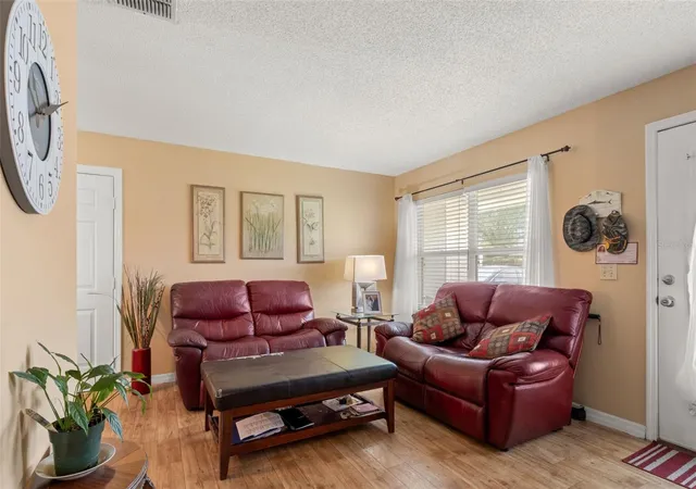 Photo 4 of Single family home for sale at 31 Ruth Dr, Palm Coast, FL 32164 | MLS# A4707434 | Listing updated on 2026-09-26