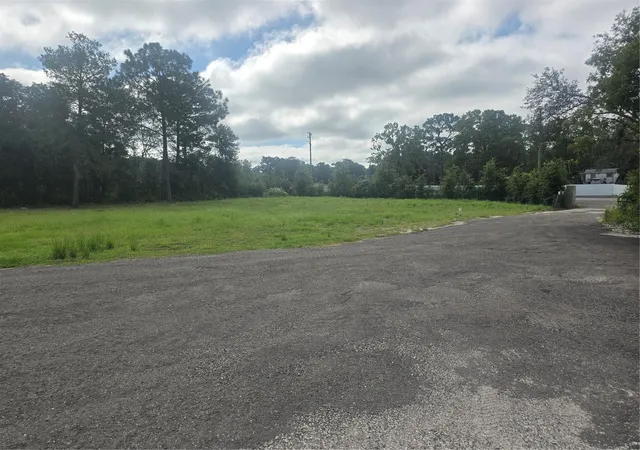 Photo 3 of Single family home for sale at 17047 Helen K Dr, Spring Hill, FL 34610 | MLS# TB8552202 | Listing updated on 2026-09-30