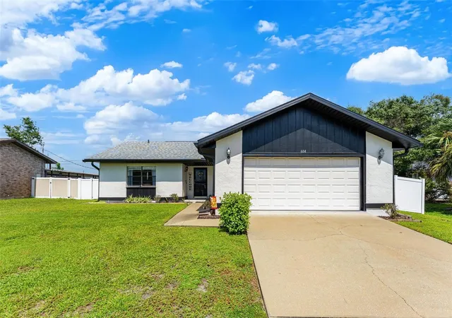 Photo 1 of Single family home for sale at 604 Tradewinds Dr, Deltona, FL 32738 | MLS# O6444855 | Listing updated on 2026-09-30