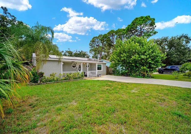 Photo 3 of Single family home for sale at 7954 49th Avenue N, Saint Petersburg, FL 33709 | MLS# TB8552203 | Listing updated on 2026-09-27